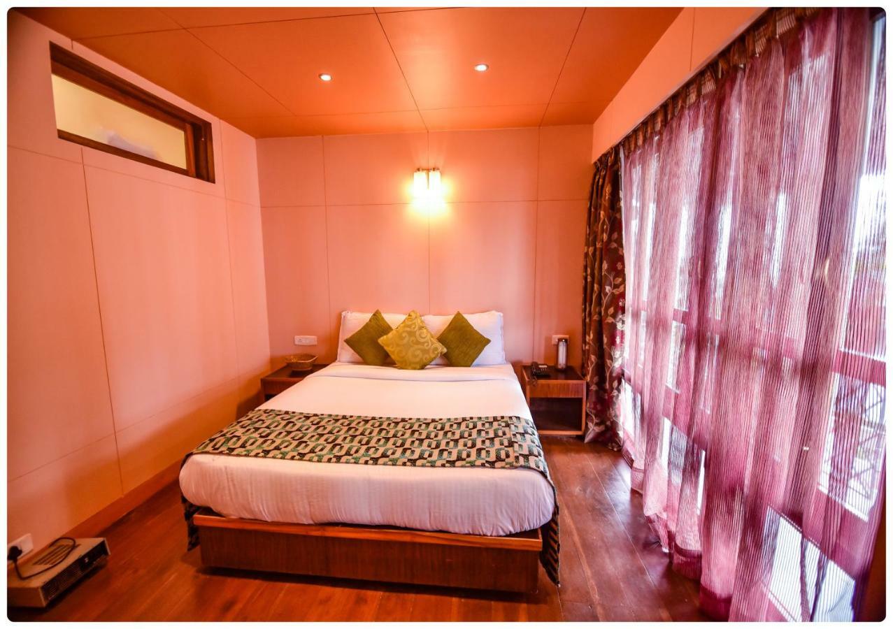 Cedar Inn Darjeeling  Exterior foto